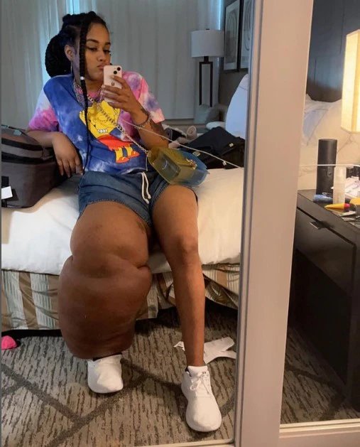 A leg of 45 Kg, people are attracted to the pictures of the model
