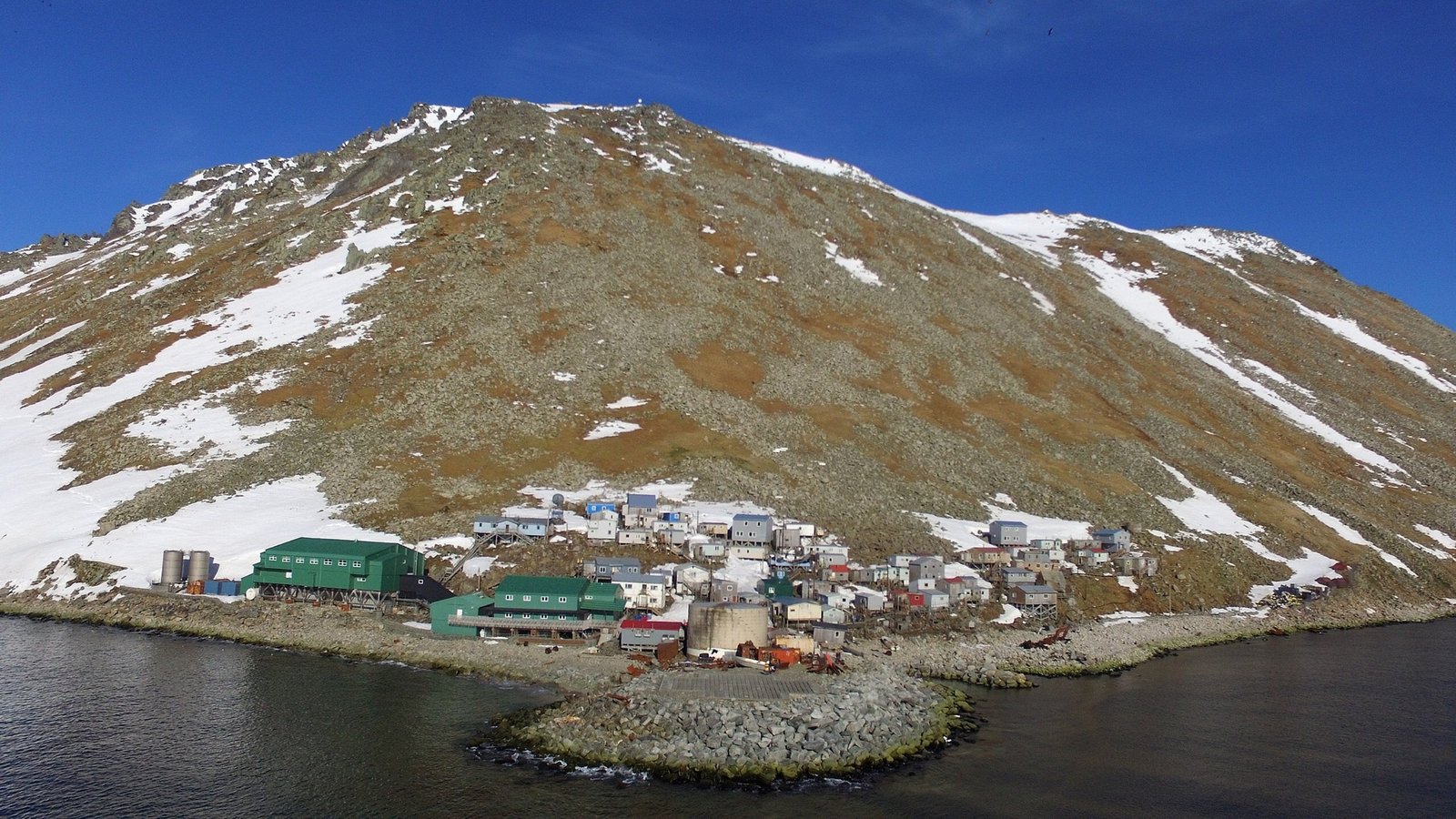 महज 3 Km दूर ये 2 शहर, घड़ी में बदल जाते हैं 23 घंटे
