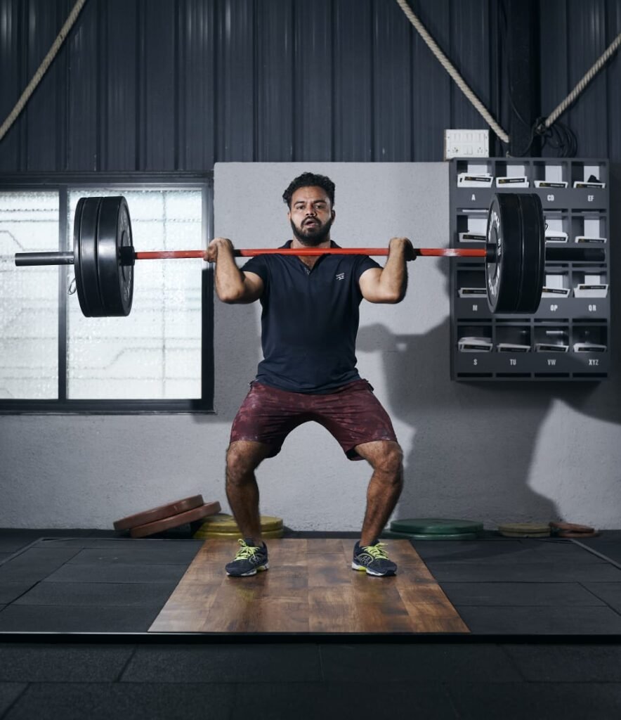मिलिए Athlete Coach Naveen Rao से जो राष्ट्रीय स्तर के एथलीटों के साथ 5 साल के अनुभव के साथ एक हार्डकोर स्ट्रेंथ कोच है 10 Athlete Coach Naveen Rao