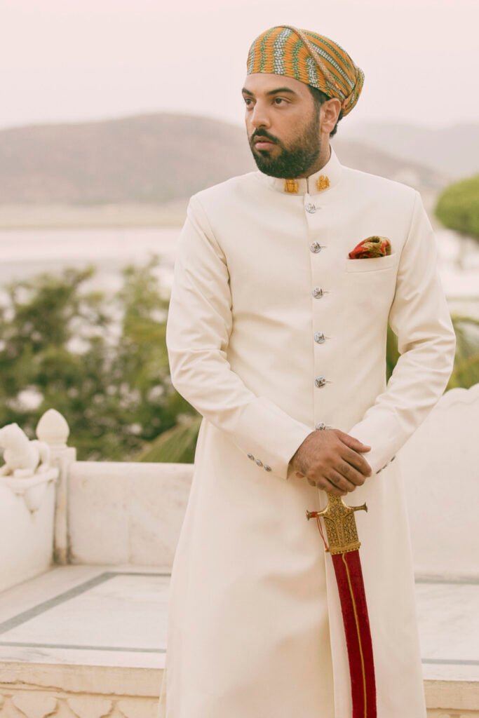 लक्ष्यराज सिंह मेवाड़ और भाजपा बढ़ा सकते हैं नजदीकियां कटारिया के राज्यपाल के ऐलान के बाद मेवाड़ में शुरू हुई चर्चा 18 Lakshyaraj Singh Mewar (लक्ष्यराज सिंह मेवाड़)