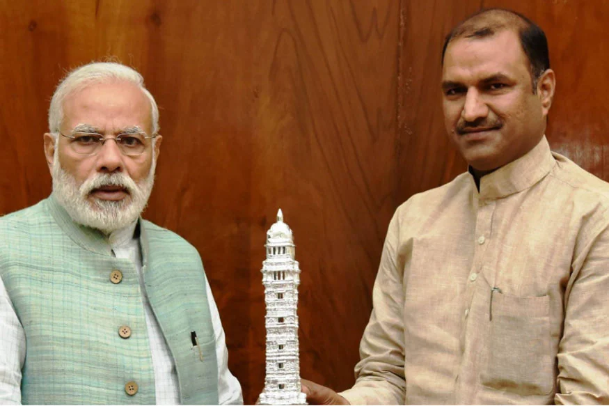 मोदी मंत्रिमंडल विस्तार में राजस्थान के मेवाड़ से C. P. Joshi (सी पी जोशी) को जगह मिलना तय 15 मोदी मंत्रिमंडल विस्तार में राजस्थान के मेवाड़ से C. P. Joshi (सी पी जोशी) को जगह मिलना तय