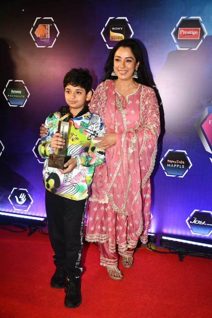 <strong>Dadasaheb Phalke Film Festival Awards 2023</strong> में आलिया भट्ट, ऋषभ शेट्टी, तेजस्वी प्रकाश और अन्य सम्मानित 7 whatsapp image 2023 02 20 at 10.50.55 pm