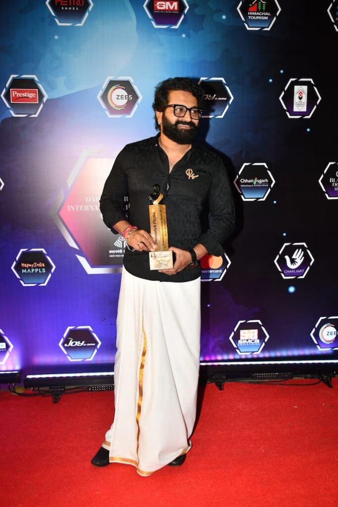 <strong>Dadasaheb Phalke Film Festival Awards 2023</strong> में आलिया भट्ट, ऋषभ शेट्टी, तेजस्वी प्रकाश और अन्य सम्मानित 8 whatsapp image 2023 02 20 at 8.26.34 pm