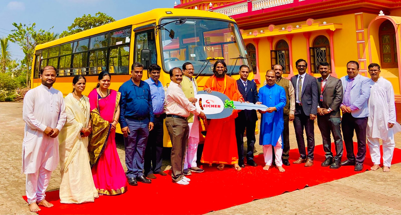 MRF Limited ने गोवा में अंतर्राष्ट्रीय सद्गुरु गुरुकुलम स्कूल को नई स्कूल बस दान की