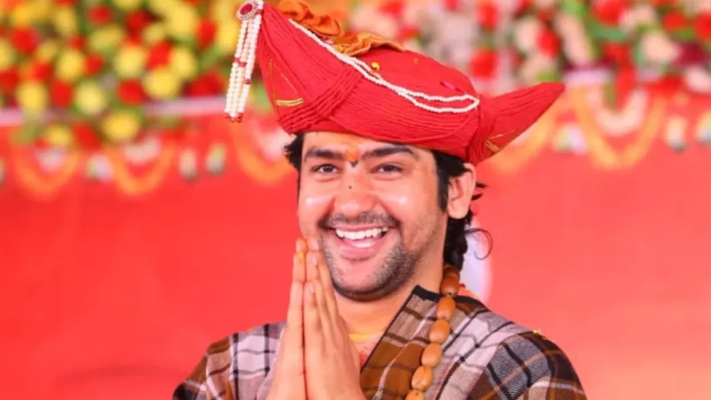 उदयपुर में बागेश्वर धाम के पंडित धीरेंद्र कृष्ण शास्त्री के खिलाफ मुकदमा दर्ज कर पांच युवकों को गिरफ्तार 3 उदयपुर में बागेश्वर धाम के पंडित धीरेंद्र कृष्ण शास्त्री के खिलाफ मुकदमा दर्ज कर पांच युवकों को गिरफ्तार किया गया