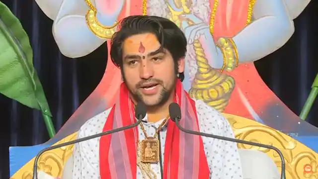 बागेश्वर धाम पंडित धीरेंद्र शास्त्री के बयान के साइड इफेक्ट, कुंभलगढ़ में भगवा ध्वज फहराने की कोशिश में युवकों को हिरासत में लिया गया 16 पंडित धीरेंद्र शास्त्री