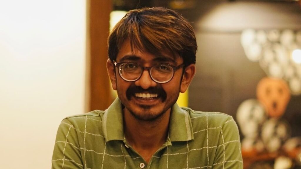 कॉमर्स प्रोफेसर से ब्रांड गुरु तक: भाविक मेहता की सफलता का सफर 2 भाविक मेहता