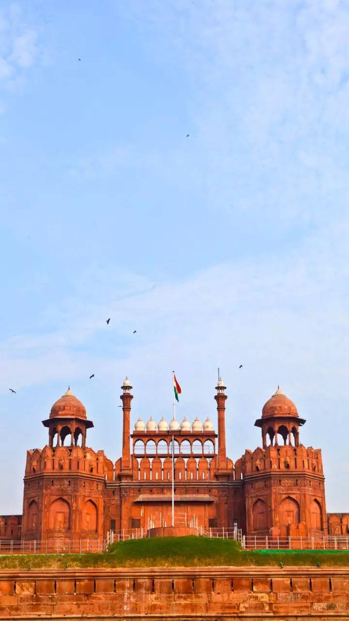 जब आप दिल्ली में हों, तो इसकी सबसे पसंदीदा संरचनाओं को देखें