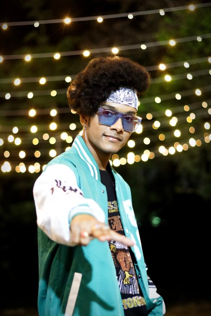 GrooveNexus Records: Swapnanil Bhadra का नया गाना 'Chal Chalein' युवा संगीत प्रेमियों के बीच धूम मचा रहा 4 Swapnanil Bhadra