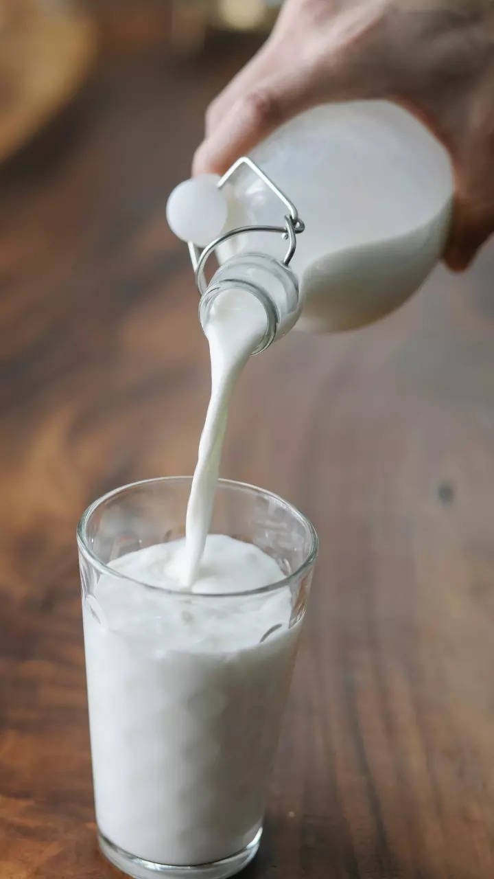 15 खाद्य पदार्थ जिनमें दूध से अधिक कैल्शियम होता है
