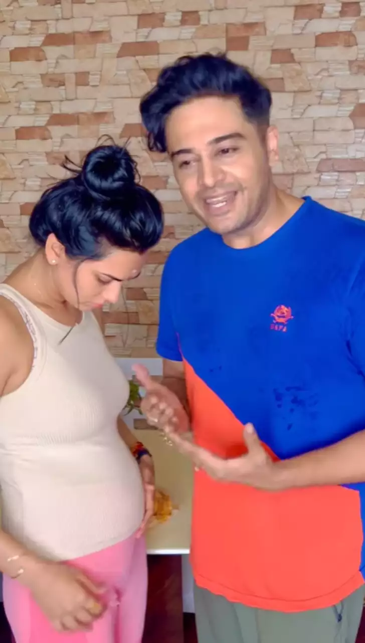 ​​अनुपमा के गौरव खन्ना और पत्नी आकांक्षा टेली टाउन के सबसे हॉट कपल हैं