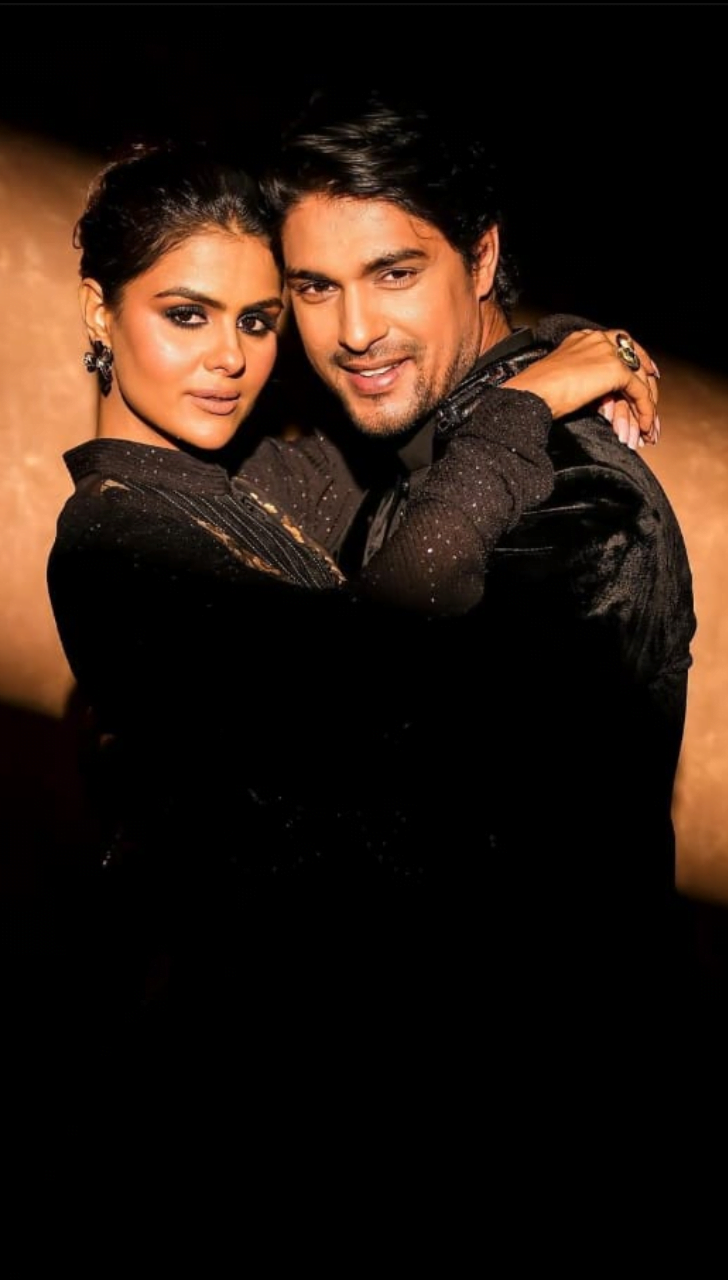 A Look At Priyanka Chahar Choudhary And Ankit Gupta'S Glam Pics