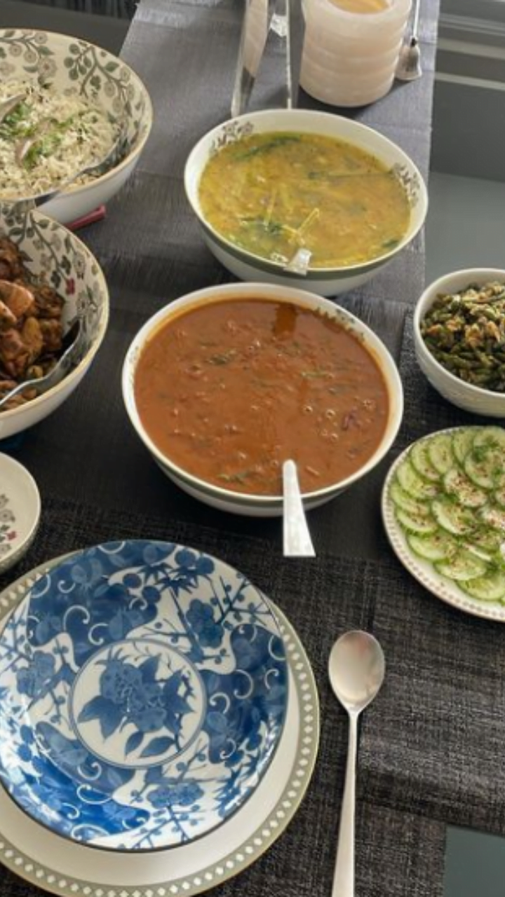 मलाइका अरोड़ा की थाली में स्वस्थ भोजन