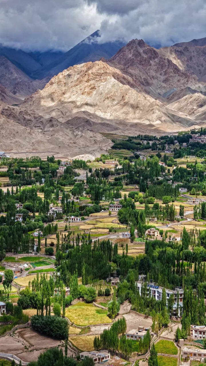 जून के लिए उत्तर भारत में सर्वश्रेष्ठ एकल यात्रा स्थल