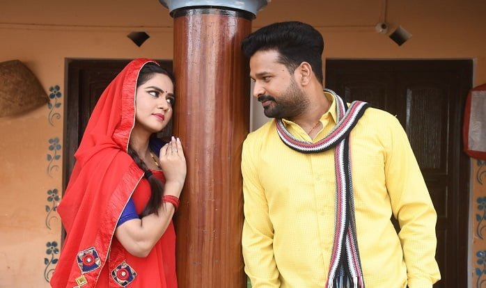 भोजपुरी सुपरस्टार Ritesh Pandey और साउथ की हिरोइन Aparna Mallick बंधे शादी के बंधन में? 5 Ritesh Pandey and Aparna Mallick's Chemistry in 'Sajnawa Kaise Tezab' Goes Viral