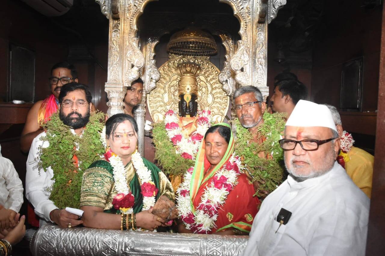 Ashadhi Ekadashi 2023: महाराष्ट्र मुख्यमंत्री एकनाथ शिंदे ने श्री विठ्ठल-रुक्मिणी की महापूजा की