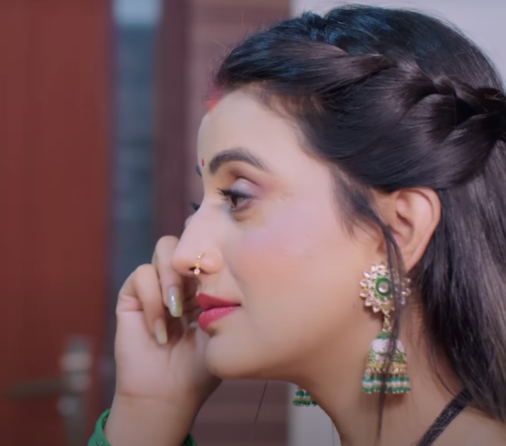 Bhojpuri New Song: सुपर हॉट अक्षरा सिंह का गाना "कनबलिया से धक्का" हुआ रिलीज, गुलाबी साड़ी में ढा रही कहर 3 सुपर हॉट अक्षरा सिंह का गाना "कनबलिया से धक्का" हुआ रिलीज, गुलाबी साड़ी में ढा रही कहर