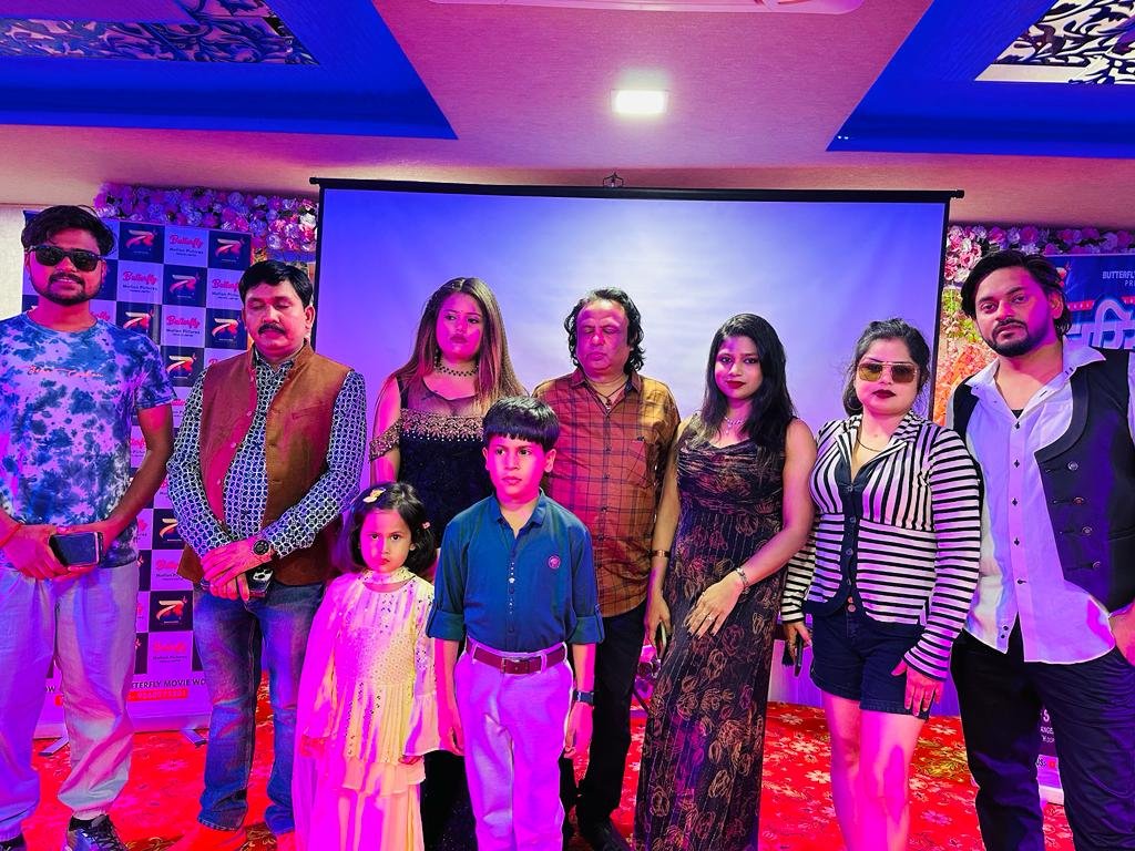 लखनऊ में भोजपुरी म्यूजिक कंपनी बटरफ्लाई मूवी वर्ल्ड का उद्घाटन 3 लखनऊ में हुआ बटरफ्लाई मूवी वर्ल्ड का उद्घाटन - प्रतिष्ठा ठाकुर