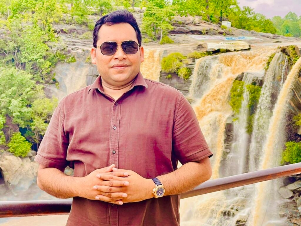 आत्महत्या की दहलीज़ से बढ़े सफल उड़ानों की ओर: भारत के सुपरस्टार नेटवर्क मार्केटर वेद प्रकाश ओझा 17 355489489 804561701332252 3254037728852266669 n
