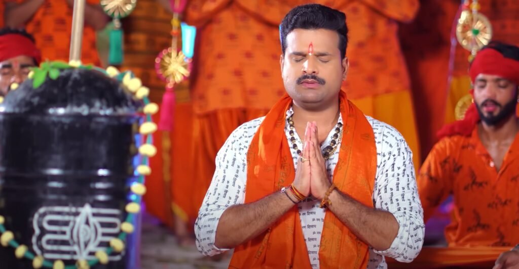 सावन की सोमवारी पर रितेश पांडेय ने भगवान शिव से कहा – ‘पगली के किस्मत में हमका लिख दीं’ 16 IMG 20230717 WA0026
