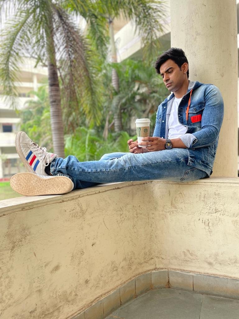 आदित्य ओझा और मणि भट्टाचार्य की फिल्म 'किश्मत कनेक्शन' की सूटिंग सम्पन्न 3 अभिनेता आदित्य ओझा निर्देशक संजीत कुमार की फिल्म 'किश्मत कनेक्शन' की सूटिंग सम्पन्न