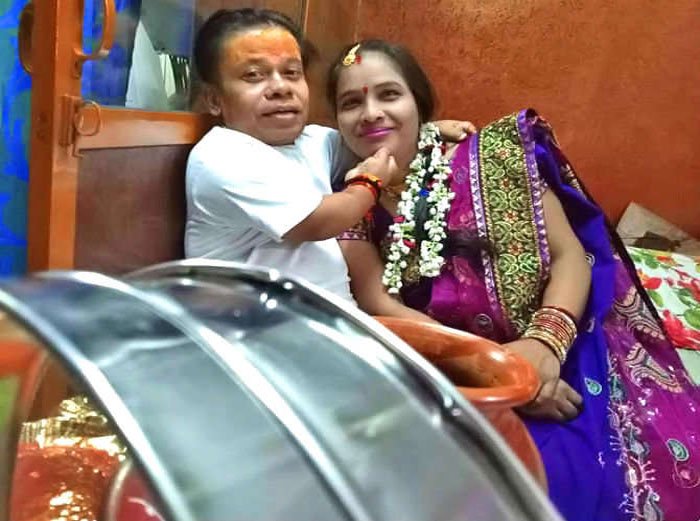 kk goshwami with his wife