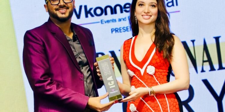 मिलिए मेहुल पुरोहित से, बॉलीवुड एक्ट्रेस तमन्ना भाटिया ने इंटरनेशनल ग्लोरी अवार्ड्स (IGA) 2025 से किया सम्मानित! 14 IMG 20250712 003644